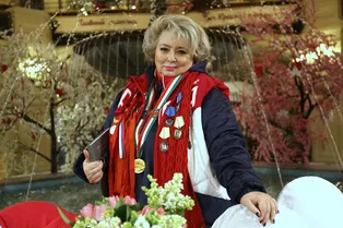 Татьяна Тарасова похвалила Евгению Медведеву за пикантную фотосессию для мужского журнала Татьяна Тарасова похвалила Евгению Медведеву за пикантную фотосессию для мужского журнала