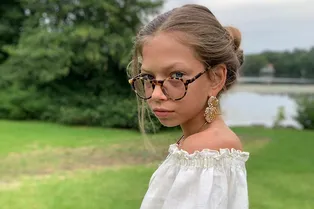 10-летняя Сара Киперман повторила мейк своей звездной матери Веры Брежневой