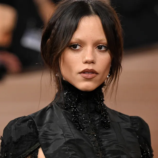 8 бьюти-приемов звезд с красной дорожки «Золотого глобуса», которые точно стоит взять на заметку