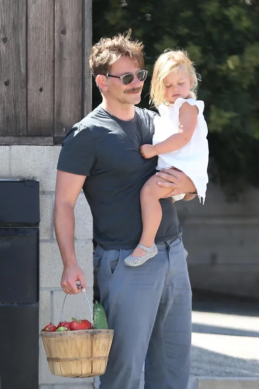 Брэдли Купер с дочерью