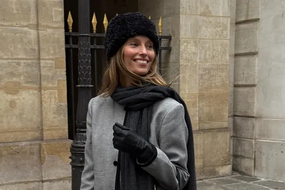 4 шага, которые помогут сохранить объем волос даже под теплой шапкой