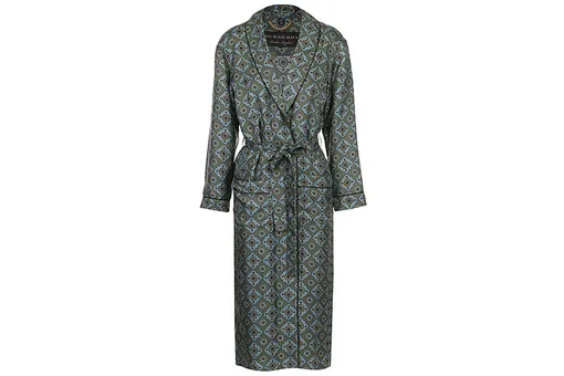 Шелковое пальто, Burberry, 125 000 руб., ЦУМ Шелковое пальто, Burberry, 125 000 руб., ЦУМ