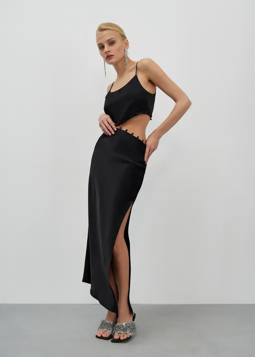 Асимметричное платье-комбинация на весну-2023 бренда Nice one