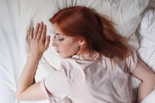 Почему спать на животе вредно