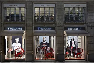 Благотворительная акция: Trussardi Lovy Bag стала символом борьбы с насилием