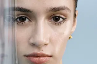 Вазелин вместо туши: в Тиктоке предложили новое средство для ресниц Вазелин вместо туши: в Тиктоке предложили новое средство для ресниц