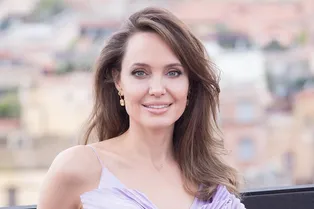 Анджелине Джоли – 45! Новая жизнь актрисы