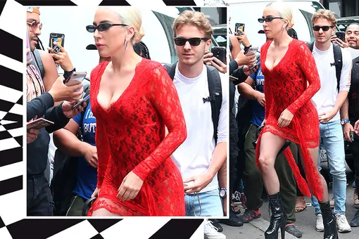 Леди Гага появилась в Нью-Йорке в красном мини и засветила боди