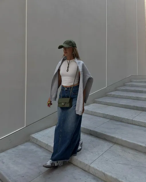 Модный образ с джинсовой юбкой