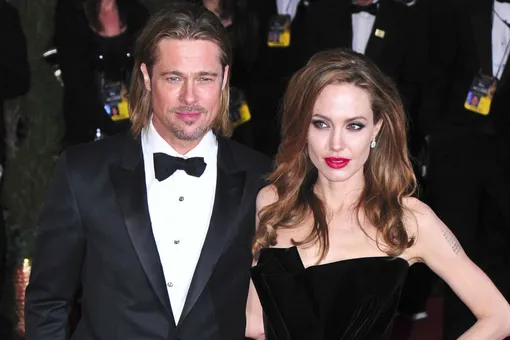 Воссоединились: Анджелина Джоли и Брэд Питт вместе отправились в путешествие