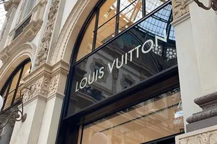 Все началось с чемодана: как появился легендарный бренд Louis Vuitton