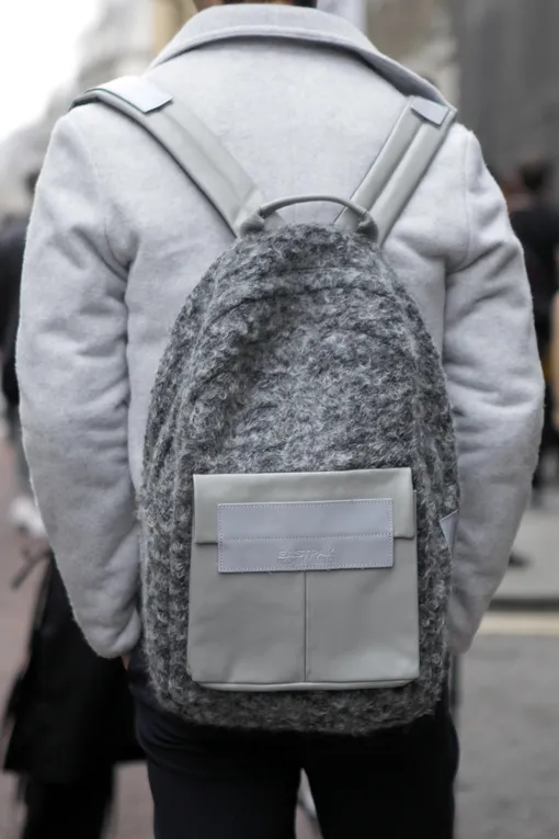 Антитренд — рюкзаки из тонкой ткани