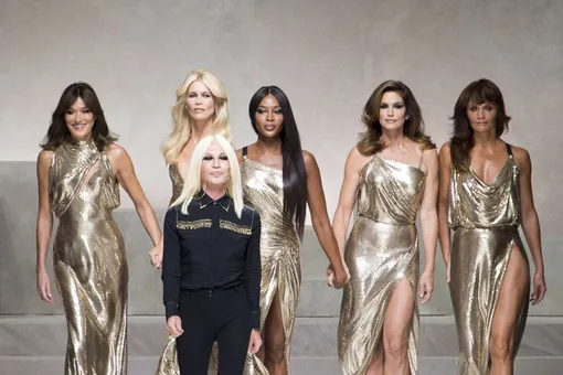 Весенние тренды в Милане: Алена Пенева — о показах Roberto Cavalli и Versace