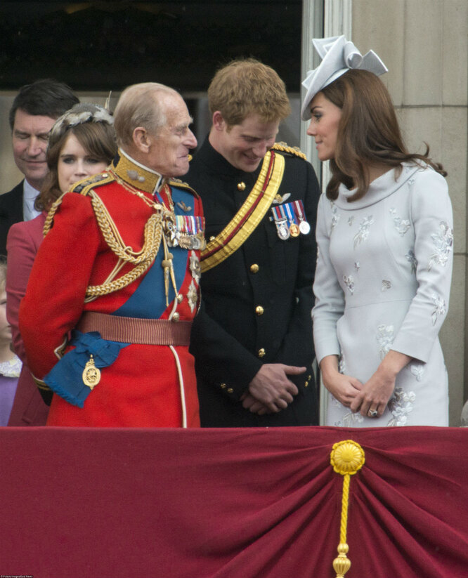 принц Филипп, принц Гарри и Кейт Миддлтон