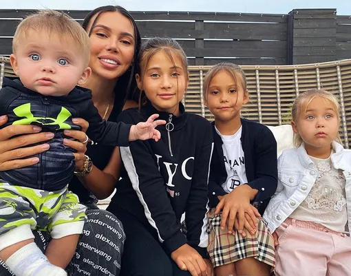 Оксана Самойлова с детьми