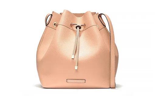Armani Exchange, примерно 6619 рублей Armani Exchange, примерно 6619 рублей