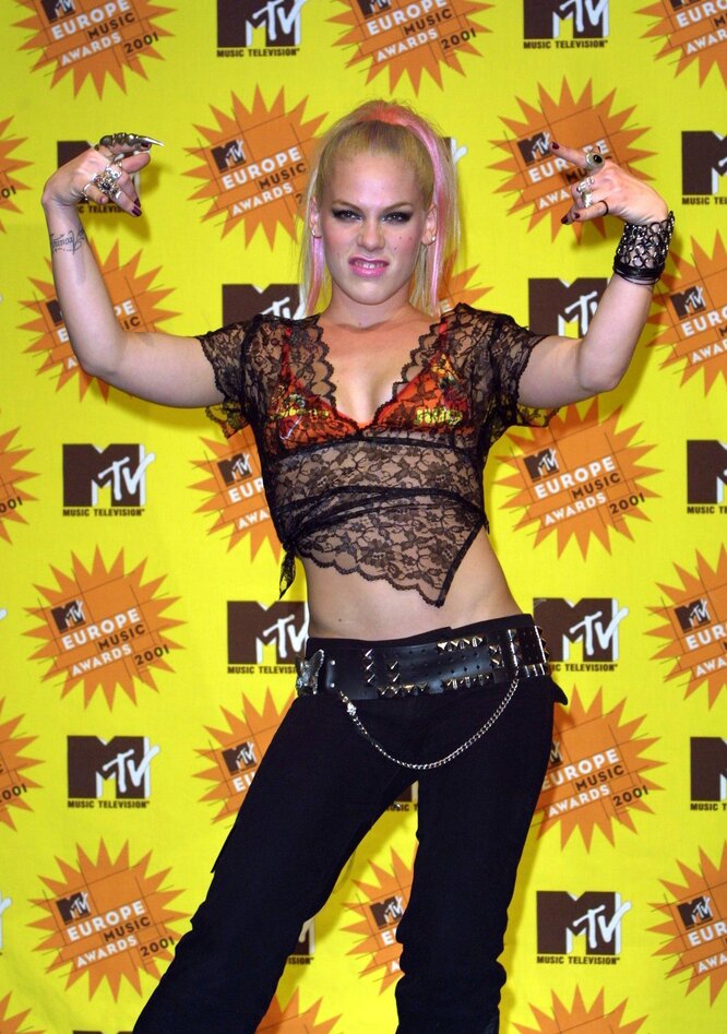 Пинк в 2001 году на церемонии вручения премии MTV Europe Music Awards