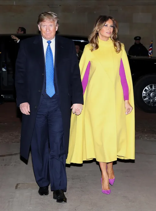 Жена Трампа Мелания в ярком платье