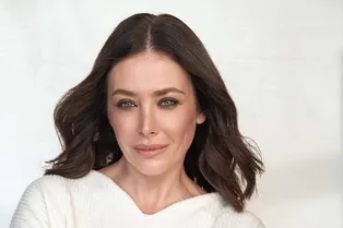 Звезда сериала «Скорая помощь» Екатерина Волкова заинтриговала поклонников поцелуем с известным мужчиной Звезда сериала «Скорая помощь» Екатерина Волкова заинтриговала поклонников поцелуем с известным мужчиной