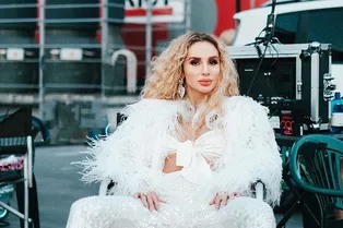Светлана Лобода нашла ракурс, который визуально делает ноги бесконечными