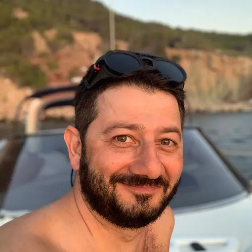 Михаил Галустян Михаил Галустян