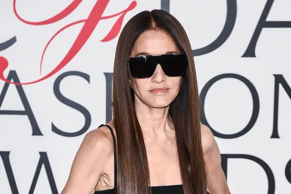 8 главных бьюти-правил 76-летней Веры Вонг, которые позволяют ей блистать на красных дорожках