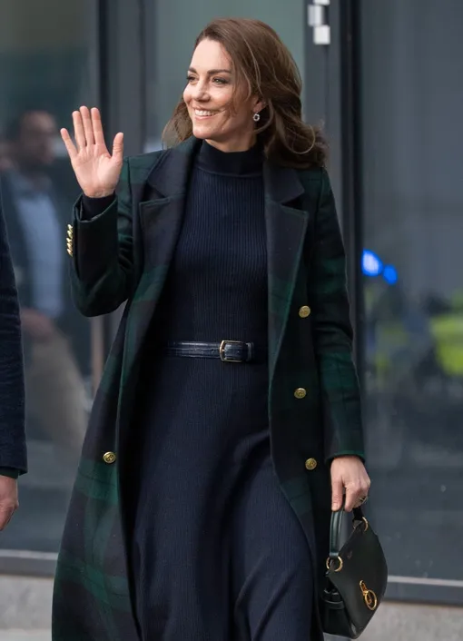 Кейт Миддлтон в зеленом пальто