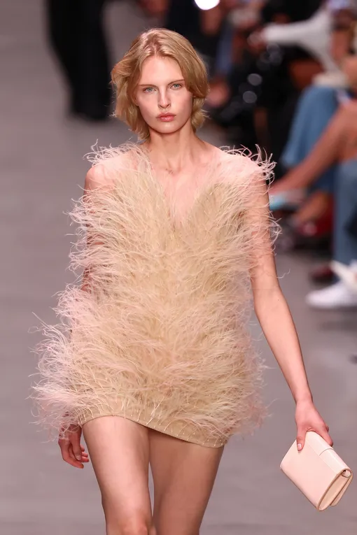 Stella McCartney, весна-лето 2025