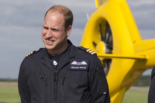 Последний полет: принц Уильям решил завершить карьеру пилота