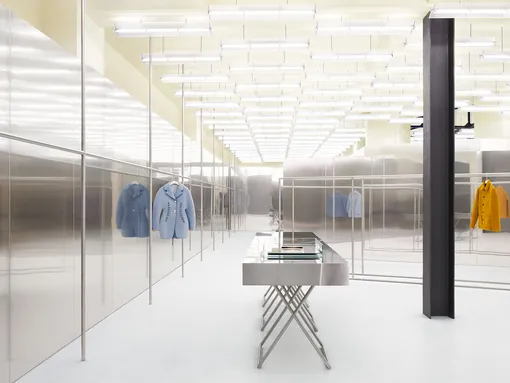 Интерьер магазина Acne Studio на Потсдамер Штрасе Интерьер магазина Acne Studio на Потсдамер Штрасе
