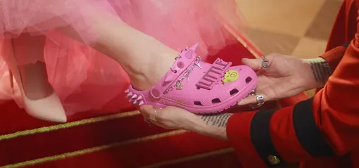 Кадр из клипа Little Big «Everybody» Кадр из клипа Little Big «Everybody»