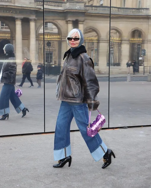 Женщины 45+ могут смело носить кожаную куртку в винтажном стиле Женщины 45+ могут смело носить кожаную куртку в винтажном стиле