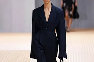 10 черных рубашек, которые смотрятся дорого 10 черных рубашек, которые смотрятся дорого