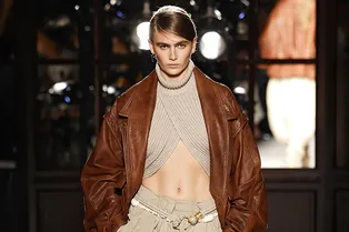 Стиль мотобохо — тренд 2026-го, и новая коллекция Balmain в очередной раз это доказывает Стиль мотобохо — тренд 2026-го, и новая коллекция Balmain в очередной раз это доказывает
