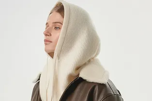 Как носить капор из кашемира, чтобы не выглядеть смешно и быть в тренде зимой 2023-2024
