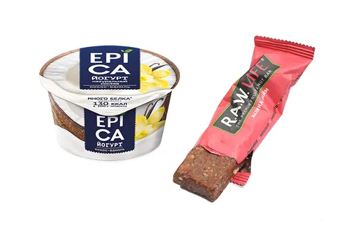 Йогурт Epica с повышен- ным содержанием белка и батончики с орехами R.A.W. Life – хорошие варианты для второго завтрака!