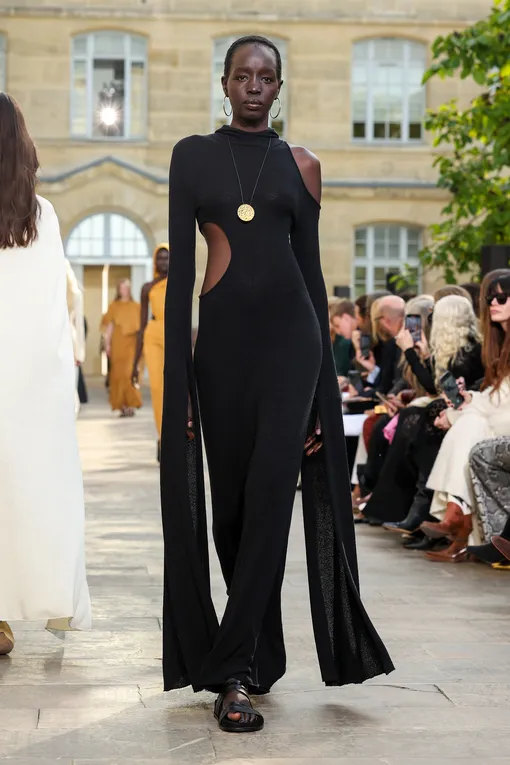 Gabriela Hearst, весна-лето 2026