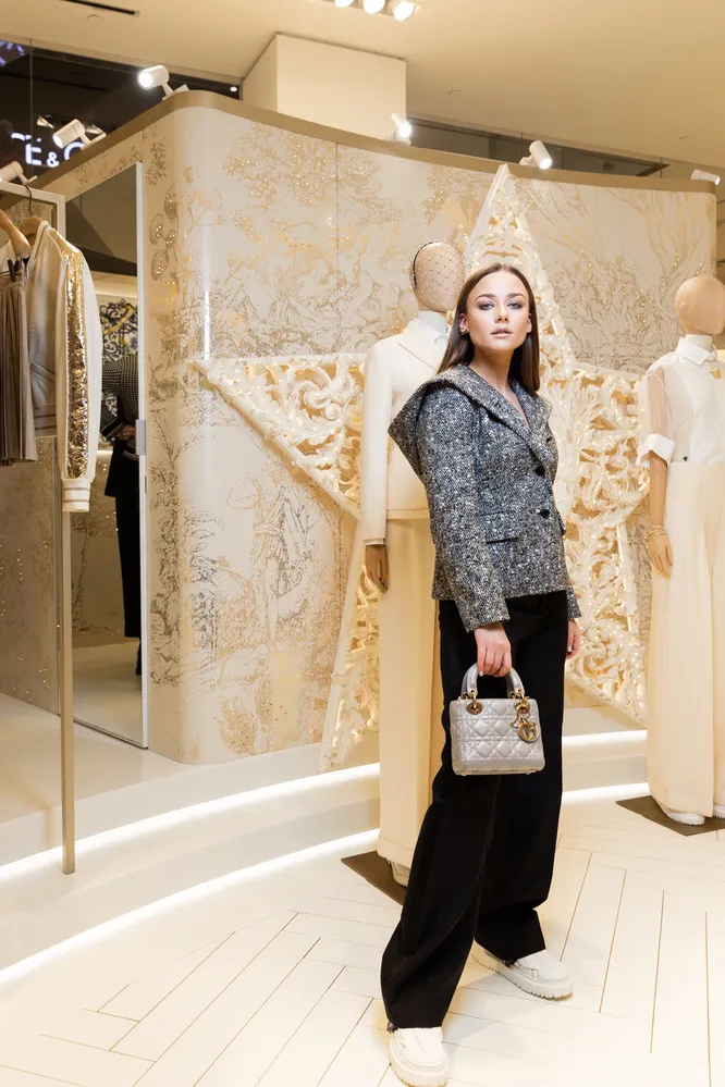 Ингрид Олеринская на открытии pop-up бутика Dior