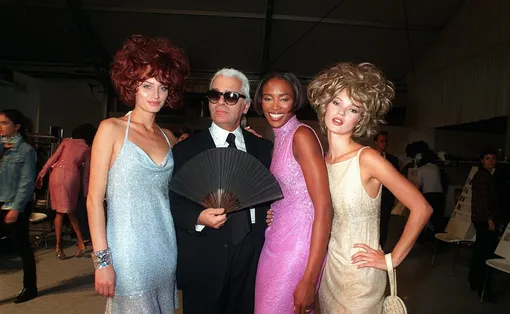 Карл Лагерфельд, Наоми Кэмпбелл, Кейт Мосс на показе Chanel в 1996 году
