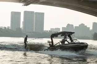 5 мест, чтобы покорить волну: где освоить вейксерфинг и вейкбординг в Москве и области 5 мест, чтобы покорить волну: где освоить вейксерфинг и вейкбординг в Москве и области
