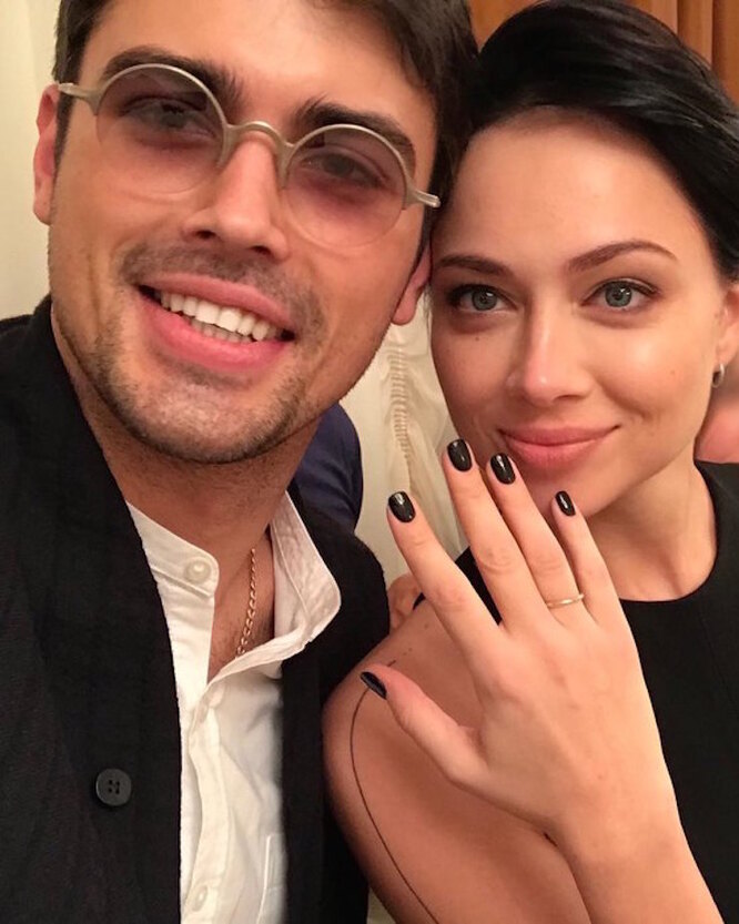 Азиатки порно анал Әдемі, бұйра шашты қыздардың суреттері