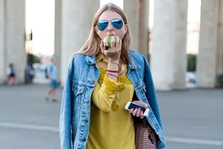 Grazia Streetstyle: соблазнись кислинкой Grazia Streetstyle: соблазнись кислинкой