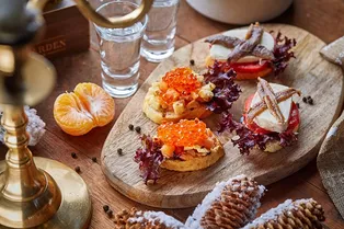 Новогодние бранчи в ресторане Little Garden Kitсhen & Bar Новогодние бранчи в ресторане Little Garden Kitсhen & Bar