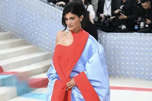 Как наряд Кайли Дженнер для Met Gala-2023 связан с Тимоти Шаламе Как наряд Кайли Дженнер для Met Gala-2023 связан с Тимоти Шаламе