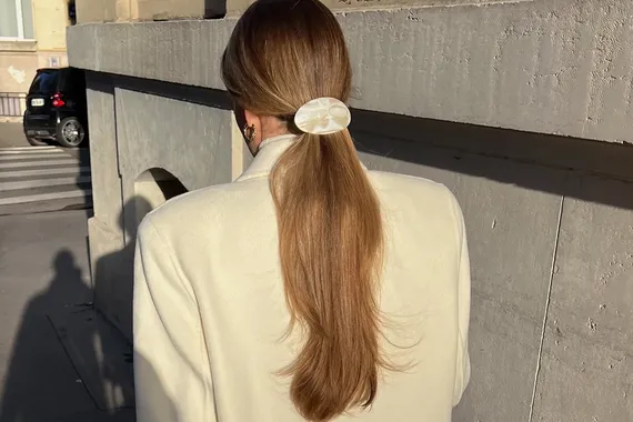 Какие средства помогут сделать волосы сияющими дома