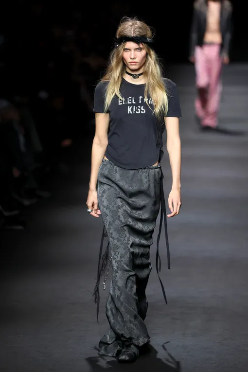 Ann Demeulemeester, весна-лето 2026 Ann Demeulemeester, весна-лето 2026