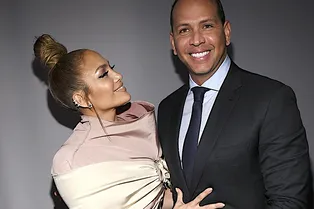 Инсайдеры рассказали о помолвке Дженнифер Лопес Инсайдеры рассказали о помолвке Дженнифер Лопес