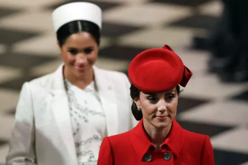 Меган Маркл и Кейт Миддлтон поддерживают королеву по цветовому дресс-коду