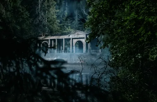 кадр из сериала «Очарованные»