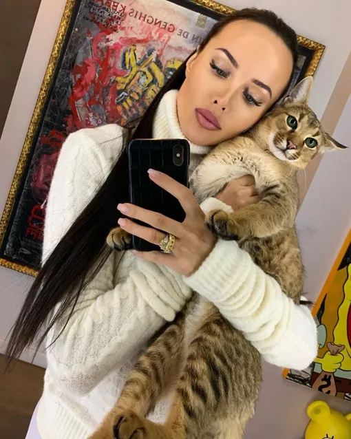 Анастасия Решетова с котом Салемом Анастасия Решетова с котом